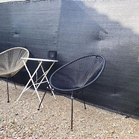 Bulles Etoilees Appartement Avec Jacuzzi Prive Montrevel-en-Bresse Экстерьер фото
